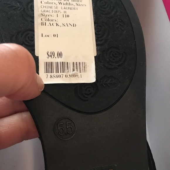 Cute sandals with black crystals NIB - Picture 7 of 7